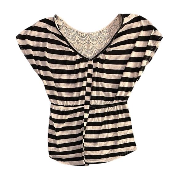 No Boundaries Black and White Striped Top - Picture 1 of 4